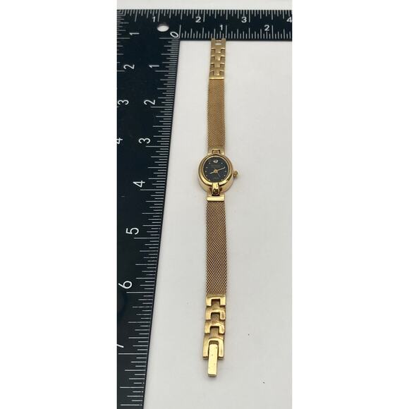 Armitron Diamond Now Women's Quartz Watch 17mm - New Battery -Wrist 6.75 - Picture 5 of 9